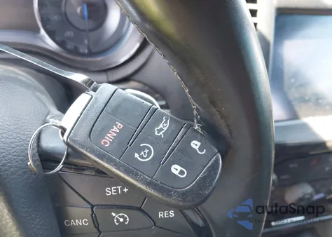 2017 Chrysler 300 300S из США, поврежденный, VIN 2C3CCABG1HH516285